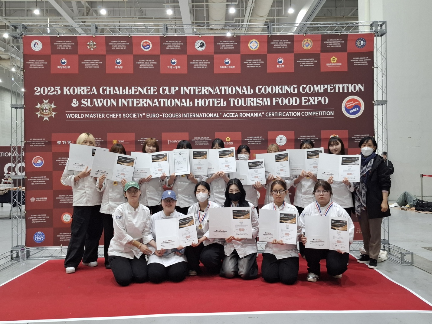 우송정보대학 K-베이커리학부2025 KOREA CHEF CULINARY CUP KOREA에서 전원 수상