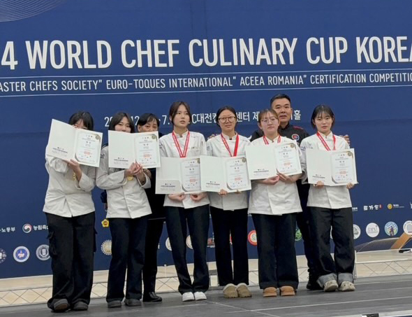 우송정보대학 K-베이커리학부2024 KOREA CHEF CULINARY CUP KOREA에서 전원 대상 수상